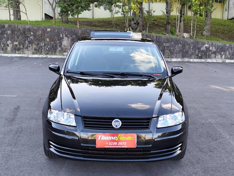 FIAT - STILO - 2005/2006 - Preta - R$ 34.900,00