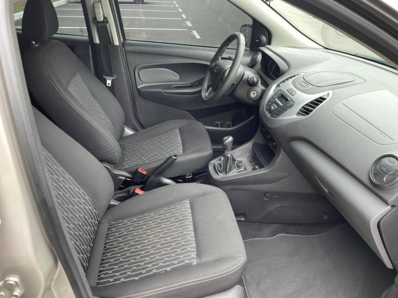 FORD - KA - 2015/2015 - Dourada - R$ 37.900,00