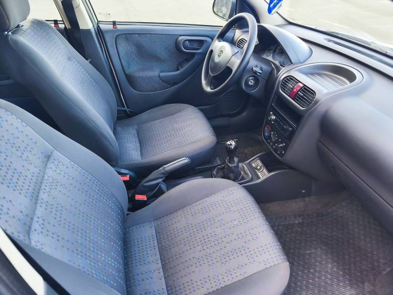 CHEVROLET - CORSA - 2011/2011 - Branca - R$ 31.900,00