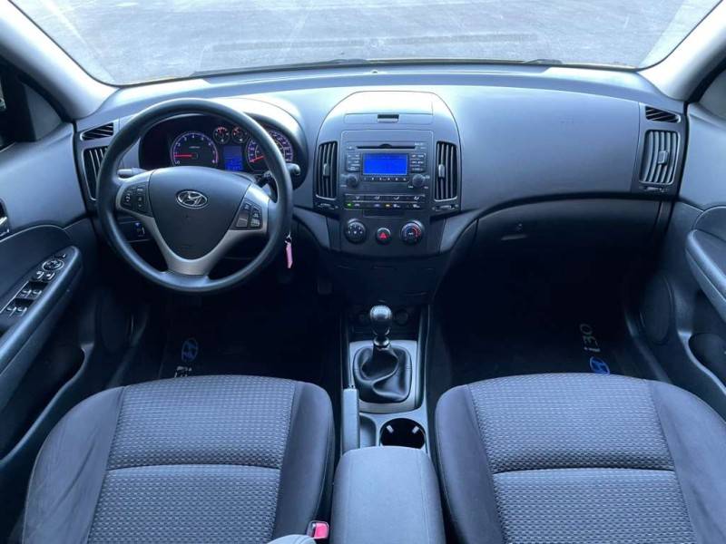HYUNDAI - I30 - 2011/2011 - Preta - R$ 43.900,00