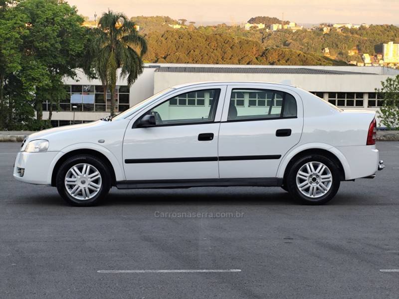 CHEVROLET - ASTRA - 2004/2004 - Branca - R$ 29.900,00