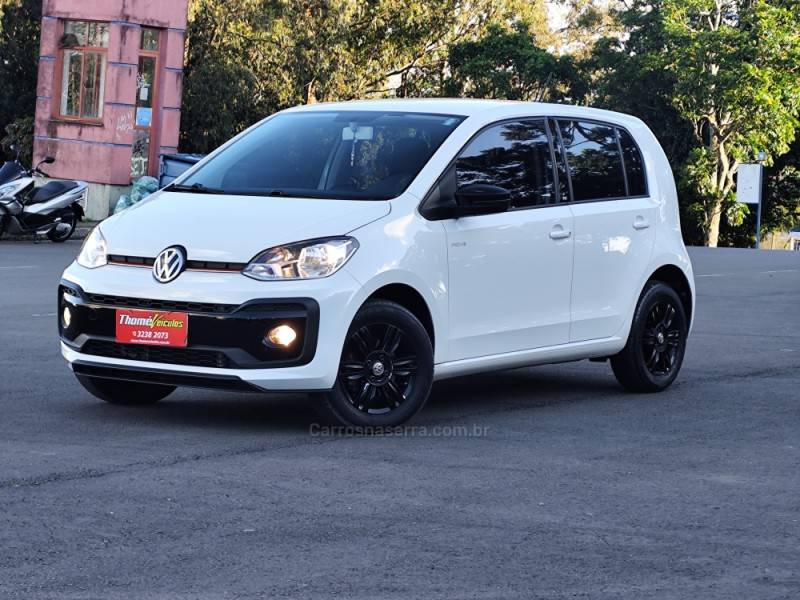 VOLKSWAGEN - UP - 2019/2019 - Branca - R$ 62.900,00