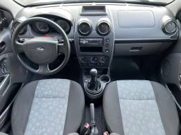 FORD - FIESTA - 2014/2014 - Dourada - R$ 32.900,00