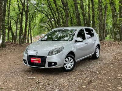 RENAULT - SANDERO - 2014/2014 - Prata - R$ 33.990,00