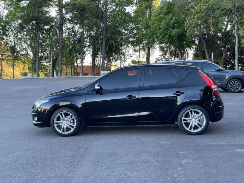 HYUNDAI - I30 - 2011/2011 - Preta - R$ 43.900,00