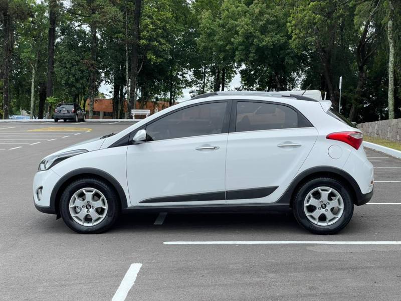 HYUNDAI - HB20X - 2015/2015 - Branca - R$ 59.900,00