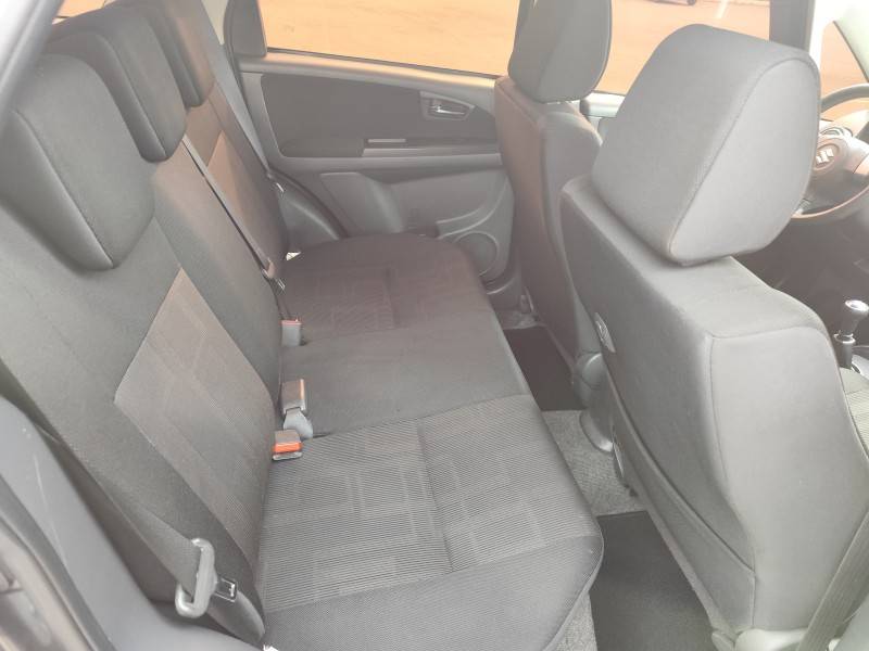 SUZUKI - SX4 - 2010/2010 - Cinza - R$ 39.900,00