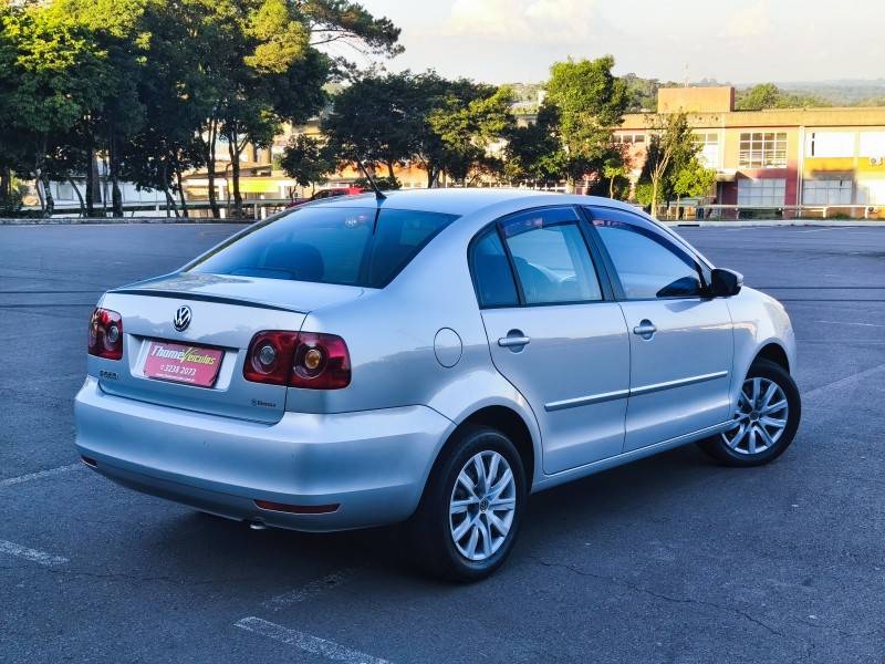 VOLKSWAGEN - POLO SEDAN - 2012/2012 - Prata - R$ 42.900,00