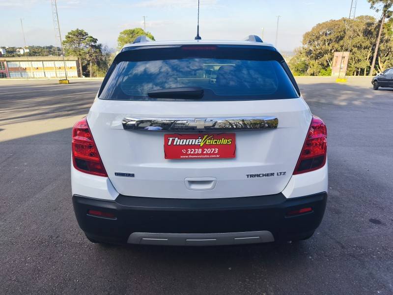 CHEVROLET - TRACKER - 2014/2014 - Branca - R$ 65.900,00