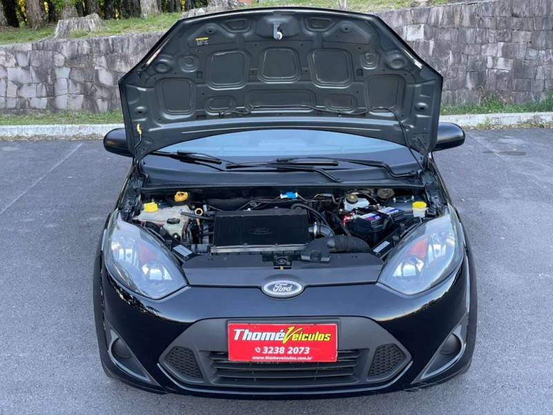 FORD - FIESTA - 2014/2014 - Preta - R$ 34.900,00