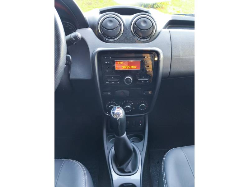 RENAULT - DUSTER - 2014/2014 - Branca - R$ 52.900,00