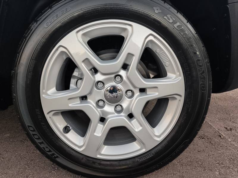 JEEP - RENEGADE - 2023/2023 - Branca - R$ 99.900,00