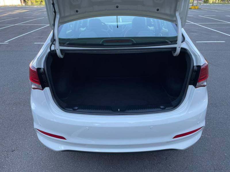 HYUNDAI - HB20S - 2019/2019 - Branca - R$ 69.900,00