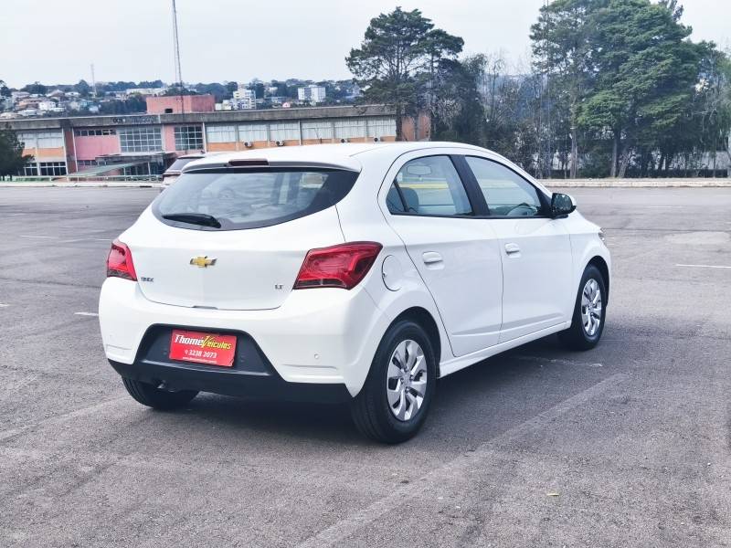 CHEVROLET - ONIX - 2019/2019 - Branca - R$ 53.900,00
