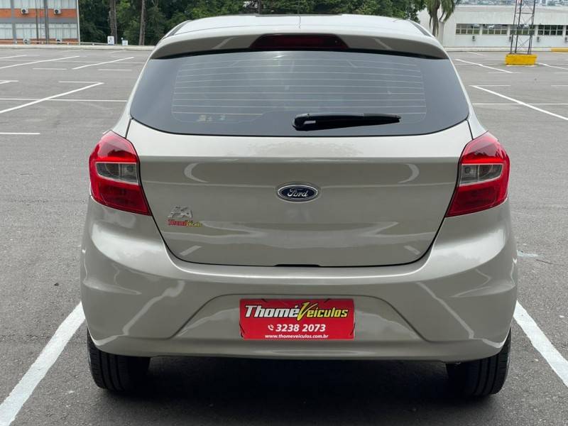 FORD - KA - 2015/2015 - Dourada - R$ 37.900,00