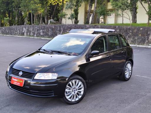 FIAT - STILO - 2005/2006 - Preta - R$ 34.900,00