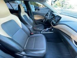 CHEVROLET - ONIX - 2024/2024 - Branca - R$ 97.900,00