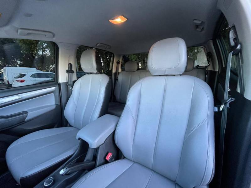 CHEVROLET - S10 - 2022/2022 - Preta - R$ 173.900,00