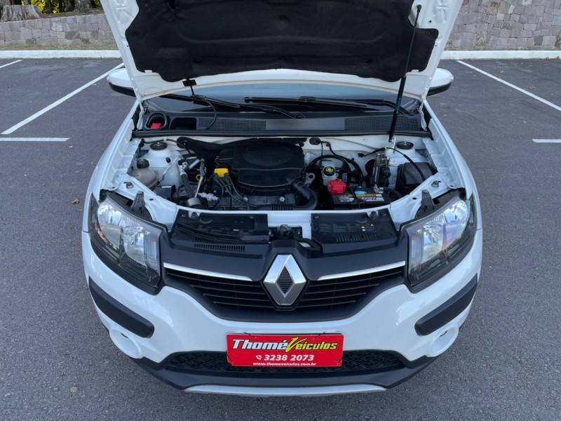 RENAULT - SANDERO - 2015/2015 - Branca - R$ 49.900,00