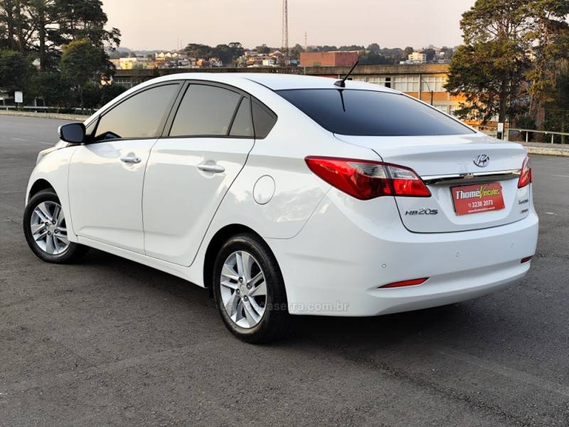 HYUNDAI - HB20S - 2014/2014 - Branca - R$ 53.900,00