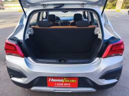 CHEVROLET - ONIX - 2017/2017 - Prata - R$ 66.900,00