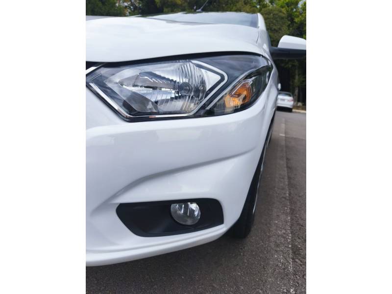 CHEVROLET - ONIX - 2018/2018 - Branca - R$ 63.900,00