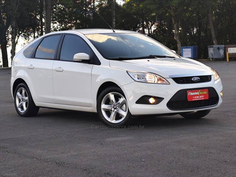 FORD - FOCUS - 2013/2013 - Prata - R$ 45.900,00