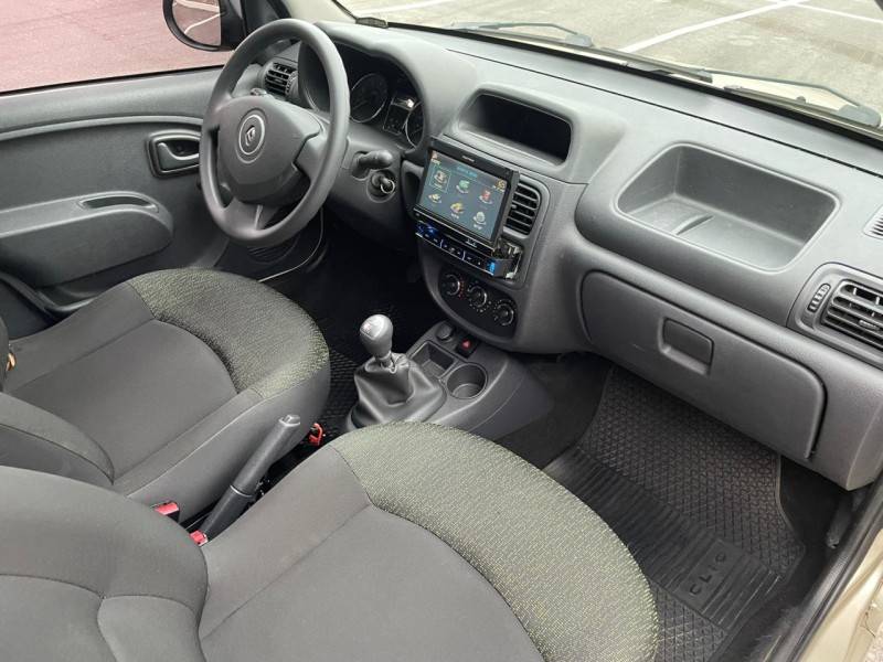 RENAULT - CLIO - 2014/2014 - Dourada - Sob Consulta