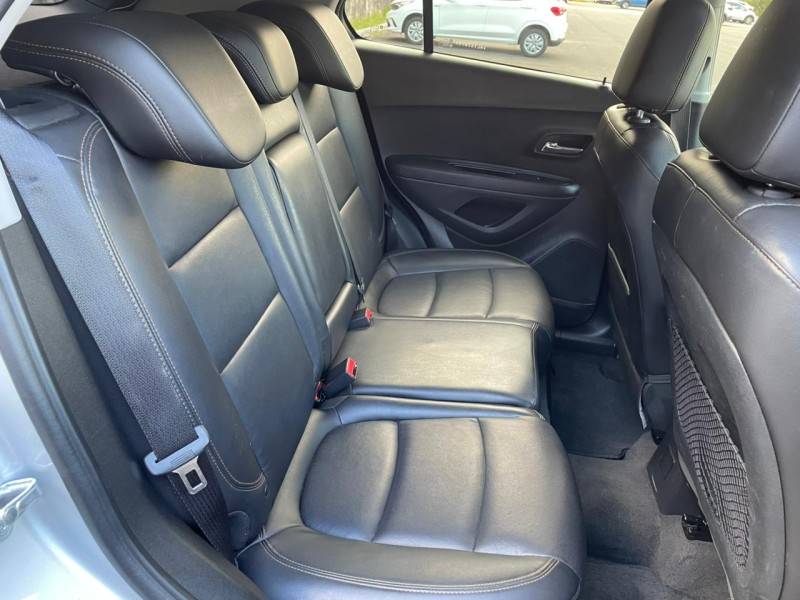 CHEVROLET - TRACKER - 2017/2017 - Prata - R$ 79.900,00
