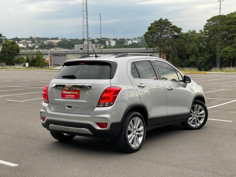 CHEVROLET - TRACKER - 2017/2017 - Prata - R$ 86.900,00