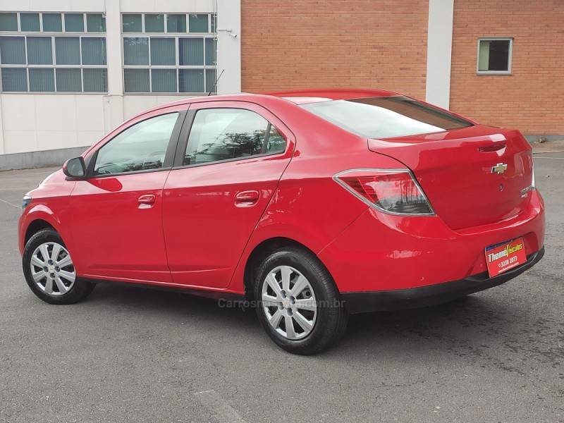 CHEVROLET - PRISMA - 2015/2015 - Vermelha - R$ 49.900,00