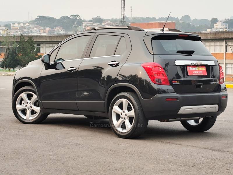 CHEVROLET - TRACKER - 2015/2015 - Preta - R$ 71.900,00