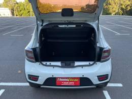 RENAULT - SANDERO - 2015/2015 - Branca - R$ 49.900,00