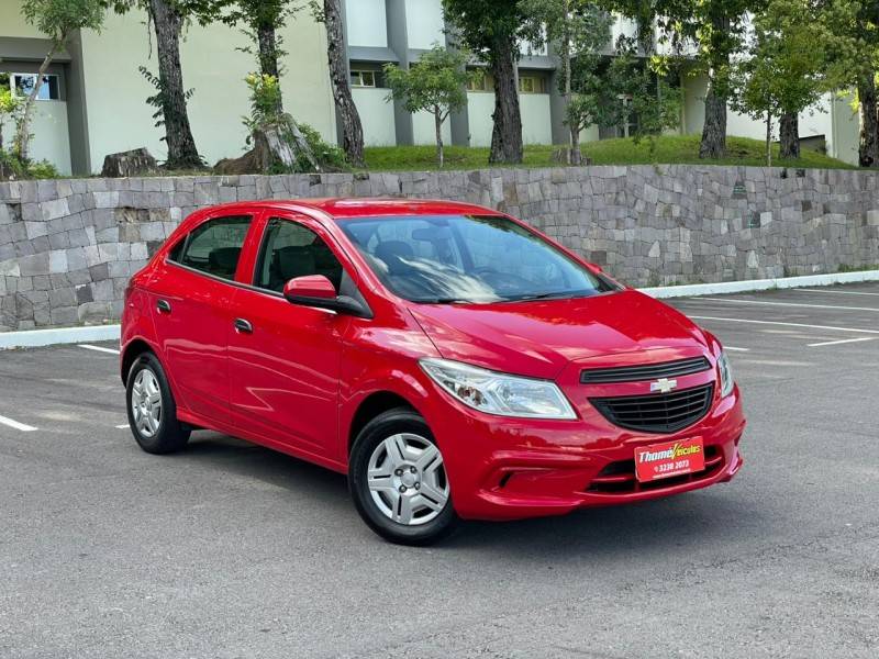 CHEVROLET - ONIX - 2015/2015 - Vermelha - R$ 45.900,00