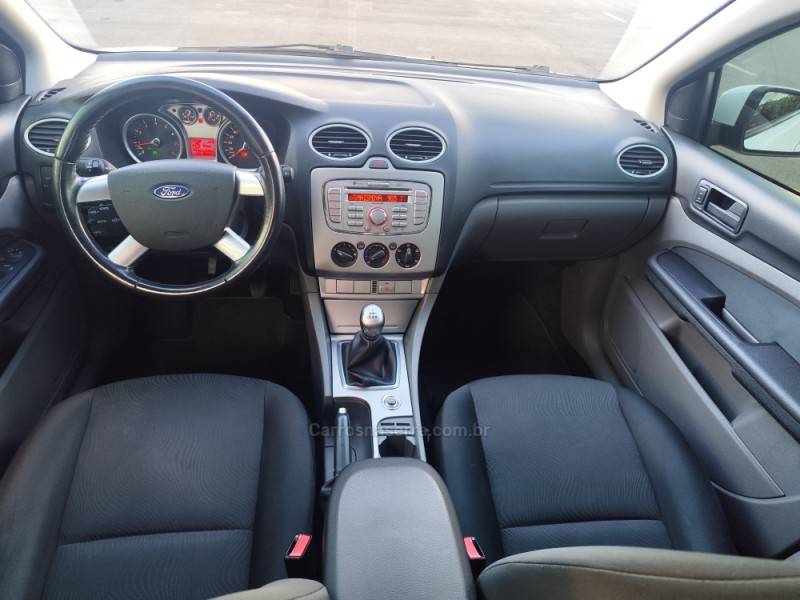 FORD - FOCUS - 2013/2013 - Prata - R$ 45.900,00