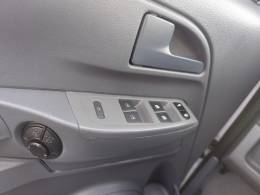 VOLKSWAGEN - FOX - 2008/2008 - Branca - R$ 29.900,00