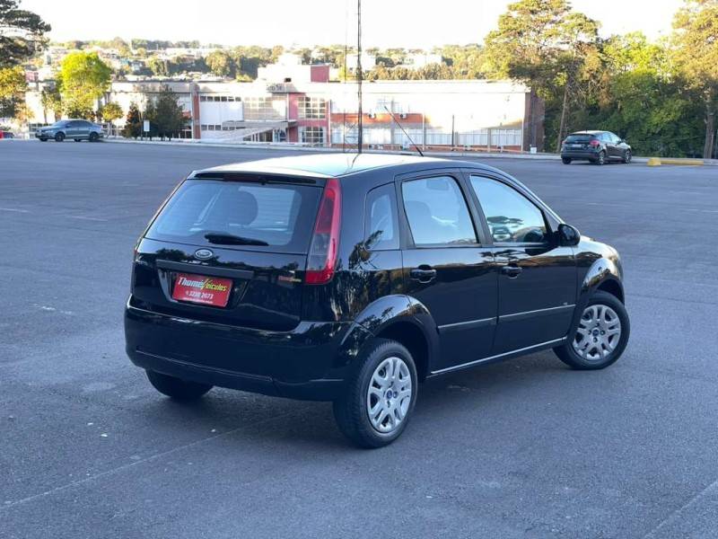 FORD - FIESTA - 2014/2014 - Preta - R$ 33.900,00