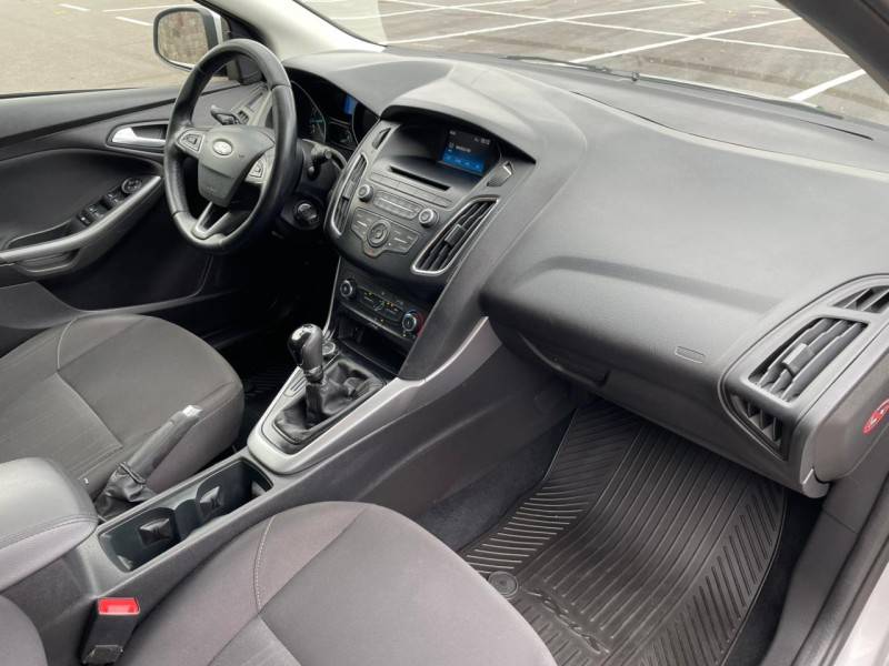 FORD - FOCUS - 2018/2018 - Prata - R$ 71.900,00