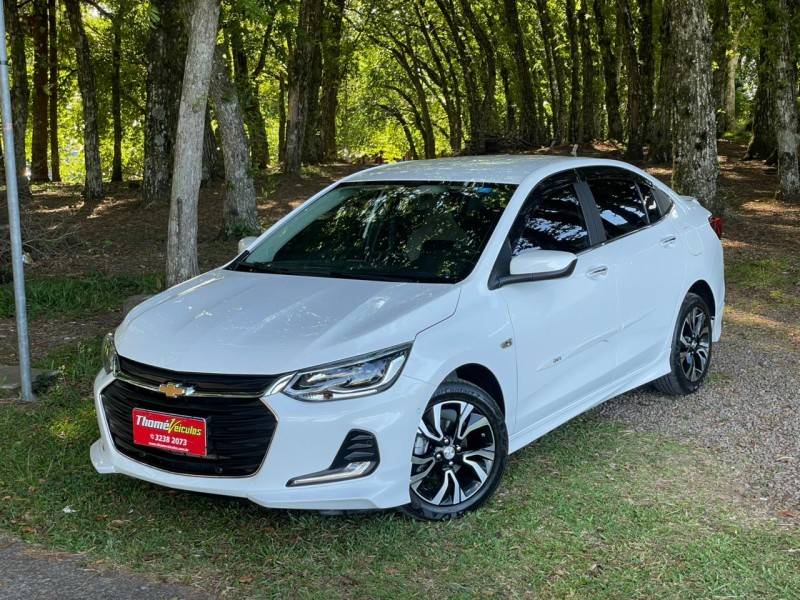 CHEVROLET - ONIX - 2024/2024 - Branca - R$ 97.900,00