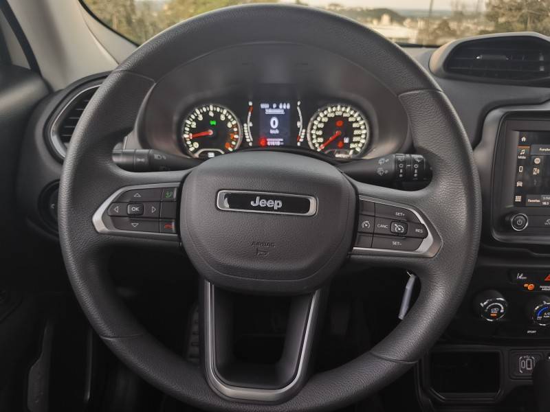 JEEP - RENEGADE - 2023/2023 - Branca - R$ 99.900,00