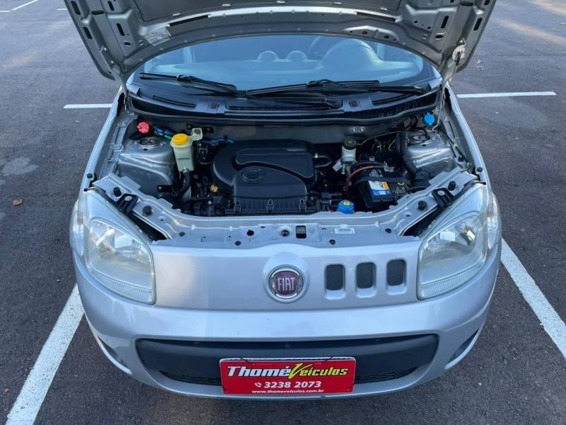 FIAT - UNO - 2014/2014 - Prata - R$ 31.900,00