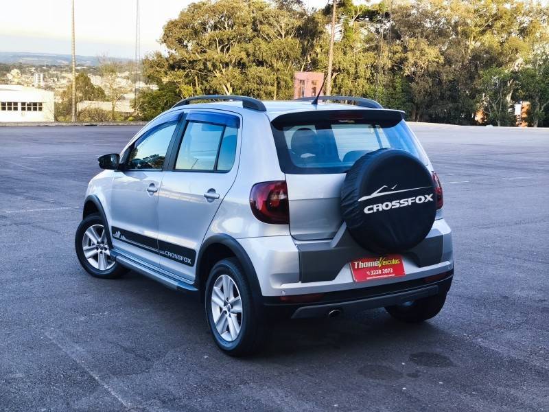 VOLKSWAGEN - CROSSFOX - 2012/2012 - Prata - R$ 43.900,00