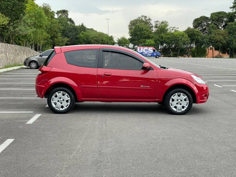 FORD - KA - 2011/2011 - Vermelha - R$ 26.900,00