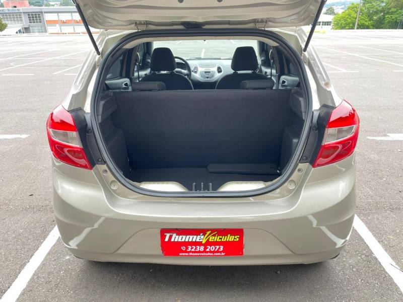 FORD - KA - 2015/2015 - Dourada - R$ 37.900,00