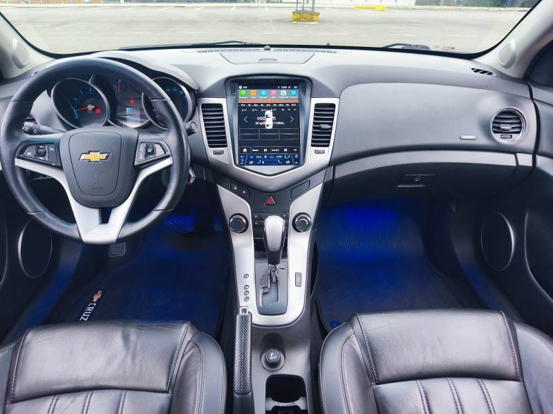 CHEVROLET - CRUZE - 2012/2012 - Prata - R$ 55.900,00