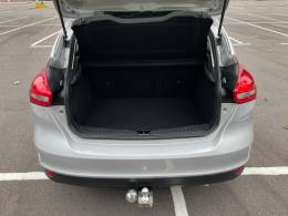 FORD - FOCUS - 2018/2018 - Prata - R$ 71.900,00