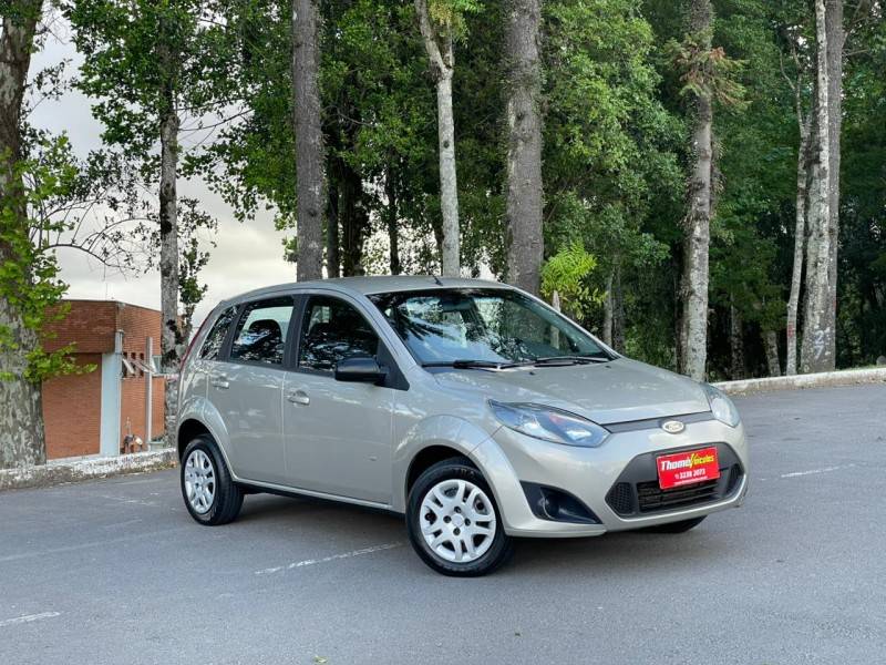 FORD - FIESTA - 2014/2014 - Dourada - R$ 32.900,00