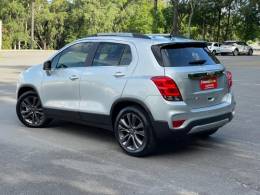 CHEVROLET - TRACKER - 2017/2017 - Prata - R$ 79.900,00