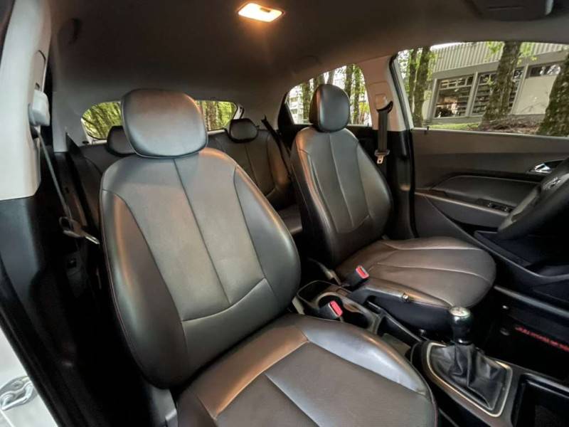 HYUNDAI - HB20 - 2015/2014 - Branca - R$ 46.900,00