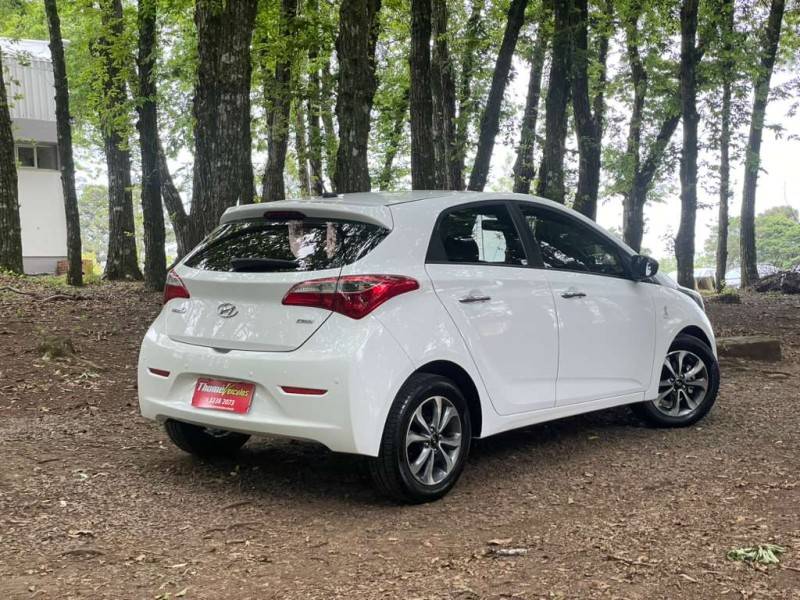 HYUNDAI - HB20 - 2015/2014 - Branca - R$ 46.900,00